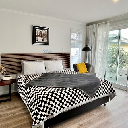 Lakeside Cozy Studio Taupo Exterior foto
